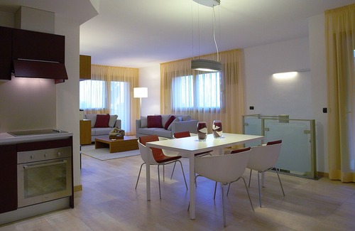 Carrubazza-Motta House | Catania Hills Residence