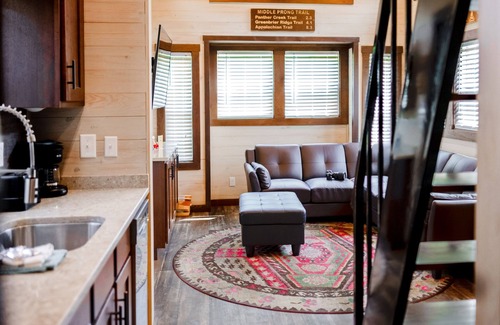 Gatlinburg - Pigeon Forge Cottage | "Catching Fireflies" - Riverfront Tiny Home in the Smoky Mountains