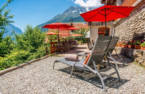 Vaujany Ski Chalet | Catered Chalet with breathtaking views