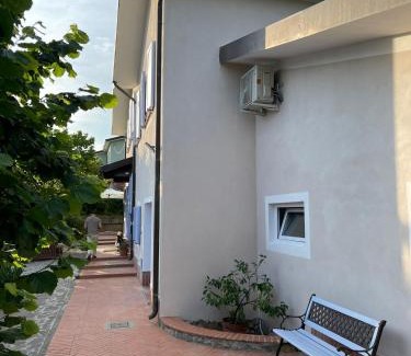 Sarzana Bed & Breakfast | Caterina e l'Indaco