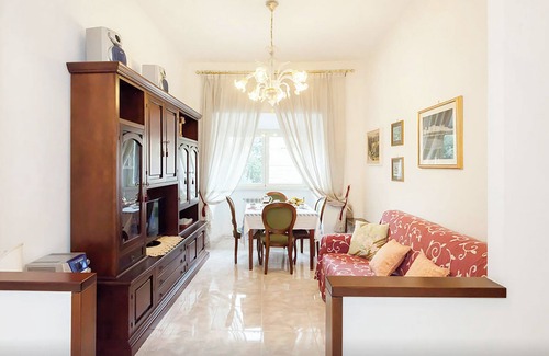 Rione XVI Ludovisi Apartment | Caterina One on One Apartment