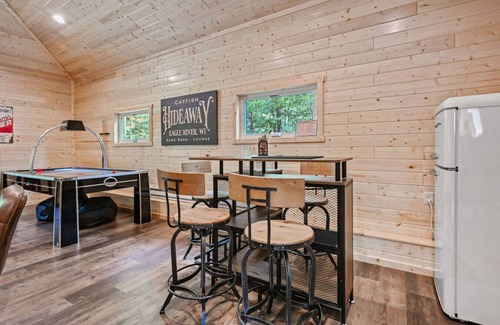 Eagle River Cabin | Catfish Hideaway- Lake, Dock, Fire Pit, Speakeasy!