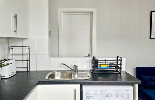 Cathays Apartment | Cathays Apartments No.2 by Switchback Stays