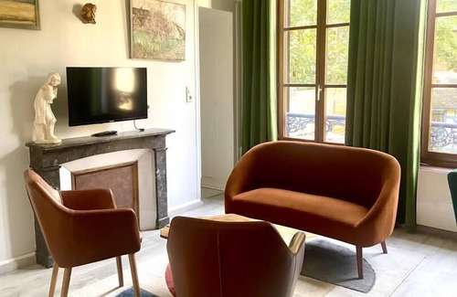 Old Town Apartment | Cathedral Angels