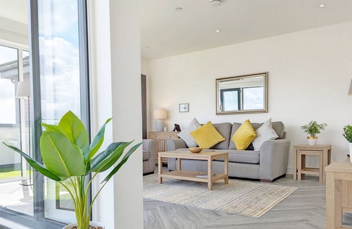Chichester Cottage | Cathedral View - a flat that sleeps 4 guests in 2 bedrooms
