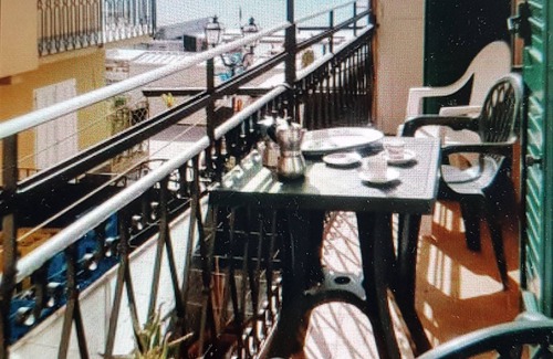Alassio Apartment | Catherine's house 10 meters from the pier in Alassio IT009001C2DYKJ92UY