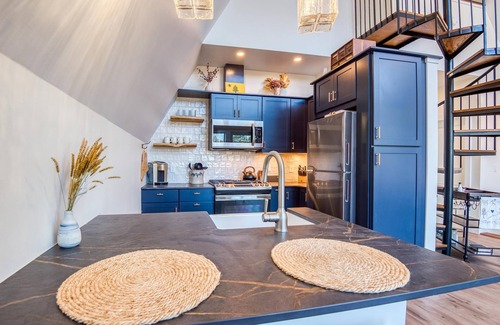 Rangeley House | Cattail Cabin - Welcome to your dream lakeside getaway!
