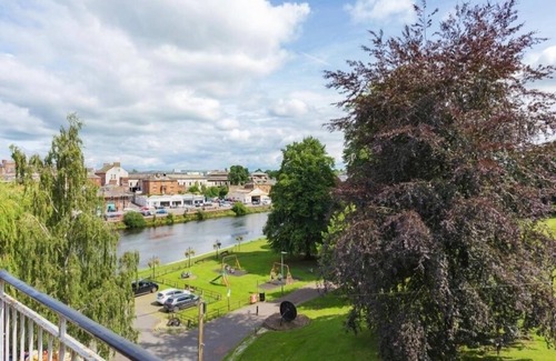 Dumfries Apartment | Caul View Apartment in Dumfries