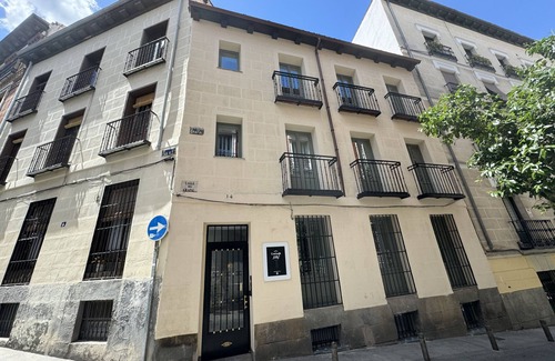 Barrio de La Latina Apartment | CavaBajaSuites 101 PUERTA DE ALCALÁ