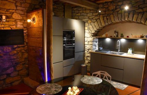 Arbois Apartment | Caveau Contemporain KV'O37