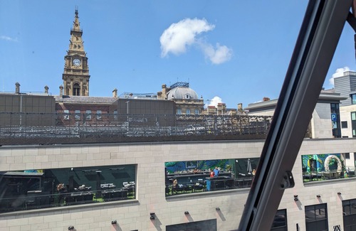 Liverpool City Centre Apartment | Cavern Quarters - Spacious City Centre Hub, Jacuzzi Bath - 3 Mins from Cavern