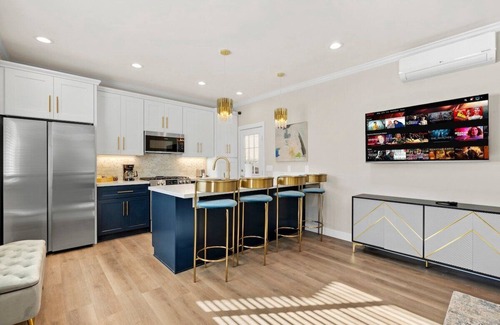 Hillcrest House | Caviar Dreams | Hillcrest Haven | Opulent