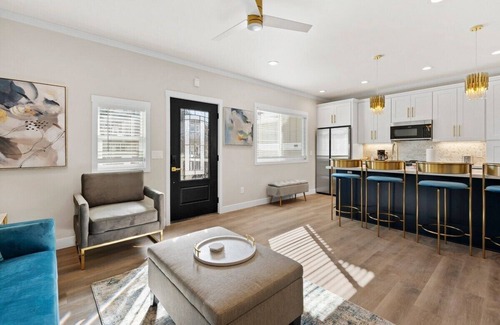 Hillcrest House | Caviar Dreams | Hillcrest Haven | Opulent