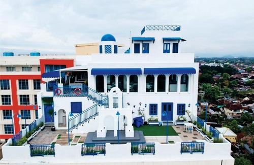 Central Yogyakarta Hotel | Cavinton Hotel Malioboro Yogyakarta