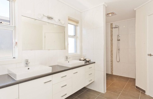 Apollo Bay House | Cawood Heights - At Apollo Bay