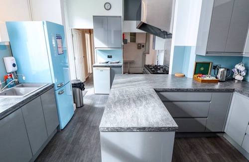 Skegness House | CAXTON HOUSE, pet friendly, character holiday cottage in Skegness