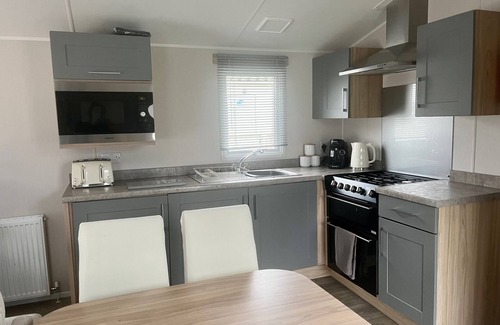 Cayton Bay Apartment | CaytonBay- Close to Beach- 8 Berth- Coffee Machine