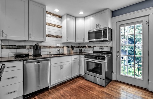 Buffalo Apartment | Cazenovia Park Space