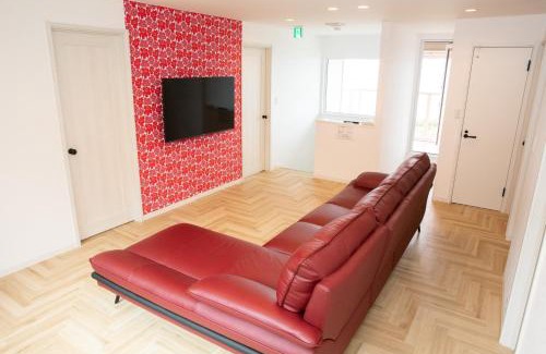 Asari Apartment | CB1 Cosmos blanc