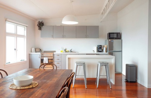 Eden Terrace Apartment | CBD Fringe Gem -Close to K’ Rd, Ponsonby & Transit