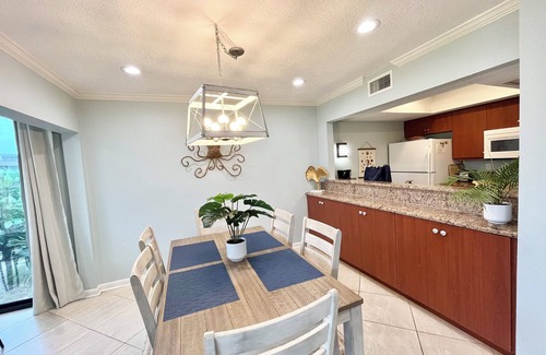 Fort Pierce Condo | CC 1311 Golf Course View Condo - Paradise Vacation Rental in Ocean Village