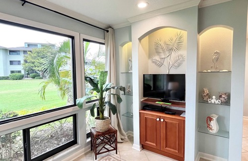 Fort Pierce Condo | CC 1311 Golf Course View Condo - Paradise Vacation Rental in Ocean Village