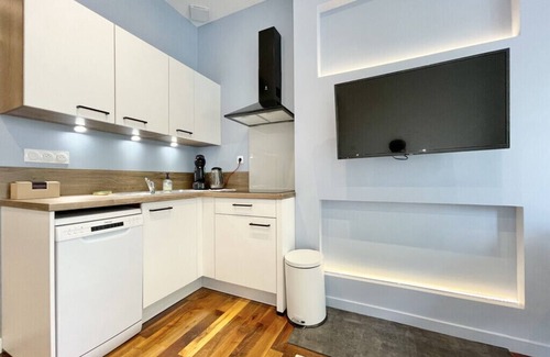 Quartier Chorier-Berriat Apartment | #CC Le Cadet 👨👩👦👦| Jean Jaurès | A, B and E tramway| T2 equipped