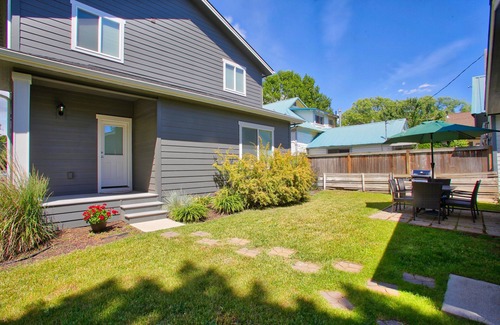 Coeur d'Alene House | CDA home walking distance to beaches, parks, library and downtown boutiques