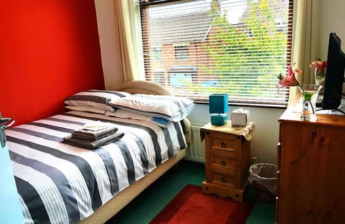 Belfast House | CEAD MILE FAILTE WEST BELFAST
