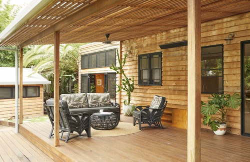 Byron Bay Cabin | Cedar Cabin by the Beach - Byron Town Centre