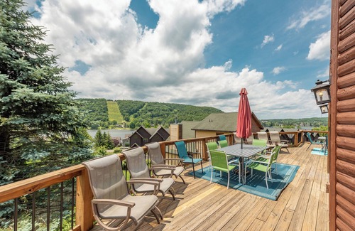McHenry House | Cedar Chateau: Lake Access, indoor Pool, Hot Tub!