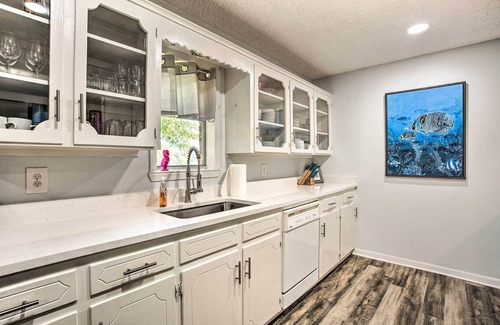 Gun Barrel City House | Cedar Creek Lake Home: Private Dock & Hot Tub