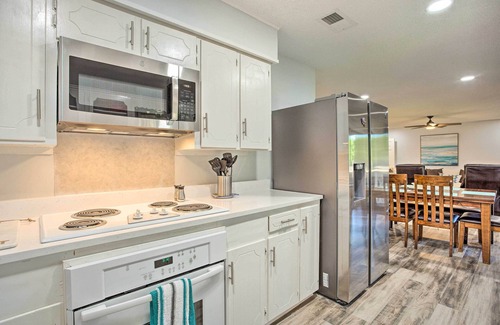 Gun Barrel City House | Cedar Creek Lake Home: Private Dock & Hot Tub
