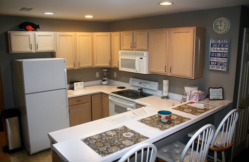 Camdenton Condo | Cedar Glen, No steps, beautiful lake view, close to Ball Park and golf courses