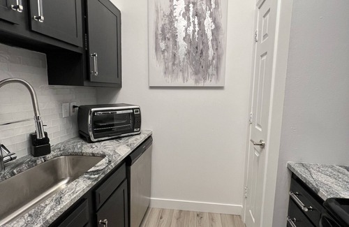 Columbia Condo | Cedar Lake Condo: Beautiful, completely renovated, 2 Bedroom, 2 Bath Condo