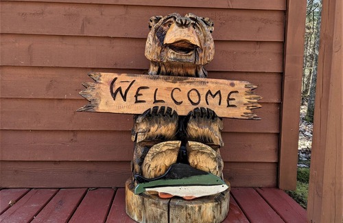 Park Falls Cabin | Cedar Lodge | 3 Bed, 1 Bath On the River