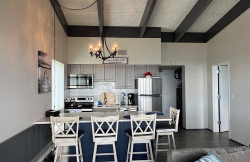 Weirs Beach Condo | Cedar Lodge 408. 1 edroom condo with spectacular views of Winnipesaukee!