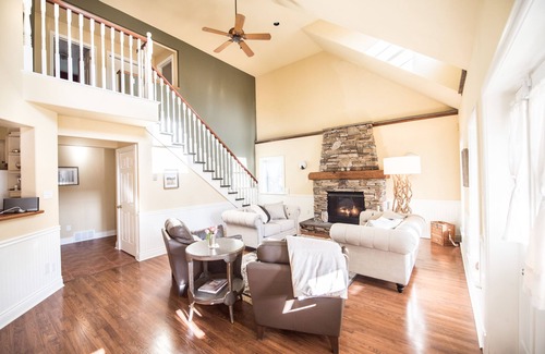 Meaford House | Cedar Lodge An intimate home away from home across the street is Georgian Bay