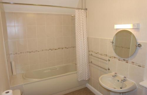 Llandudno Bed & Breakfast | Cedar Lodge