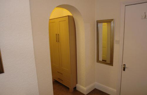 Llandudno Bed & Breakfast | Cedar Lodge