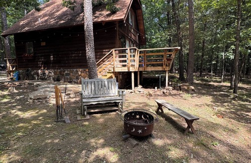 Drasco Cabin | Cedar Pines Cabin – Relax & Unwind in Peaceful Tannenbaum