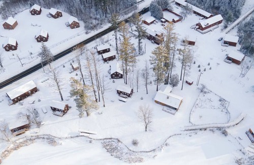 Bethlehem Cabin | Cedar Select – Cozy 2-Story Log Cabin Townhouse