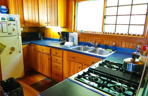 Rangeley House | 🐾Cedarcliff - One of a kind private location on the edge of Rangeley Lake, dog friendly