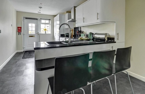 Westward Ho House | Cedars Lodge - One Bedroom House, Sleeps 2