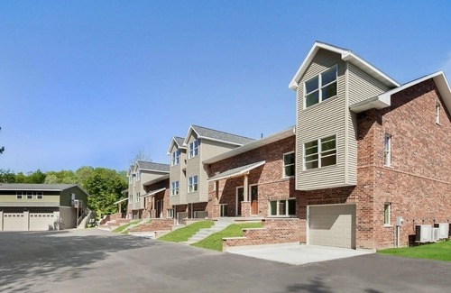 Ludington House | Cedarview Condos