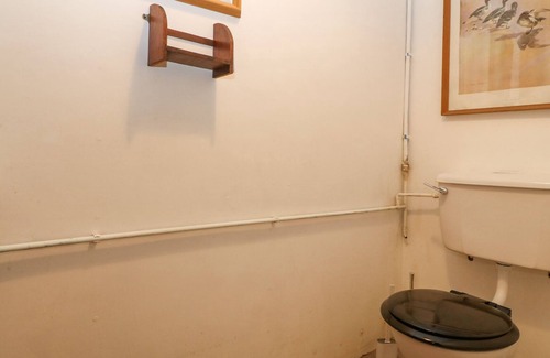 Pentre-Foelas Cottage | CEFN Y GADFA, pet friendly, character holiday cottage in Pentrefoelas