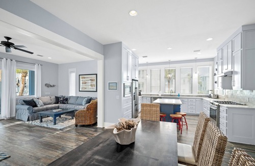 Sunnyside House | CELEBRATION BEACH HOUSE-29 PACES TO BEACH WALKOVER-CARILLON BEACH-8 BEACH CHAIRS