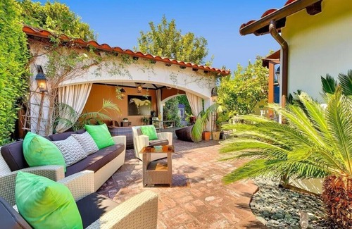 Las Vegas House | Celebrity Estate Next to the Strip! Huge Indoor Heated Pool,Spa,Tropical,Arcade,