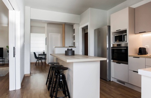 Palaio Faliro Apartment | Celestial 3BR Apartment with Balcony