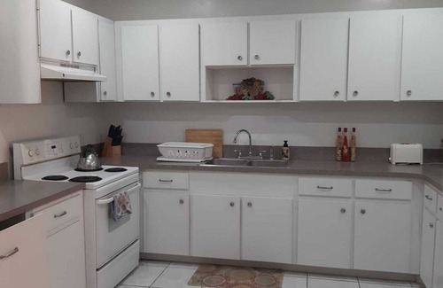 Bahamas Terrace House | Celestial Suites boasts is a clean, comfortable, safe and relaxing environment